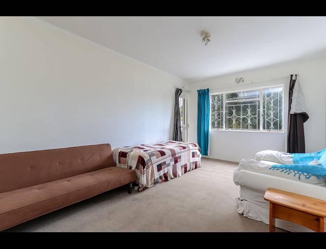 3 BEDROOM APARTMENT TO LET IN ROSEBANK
